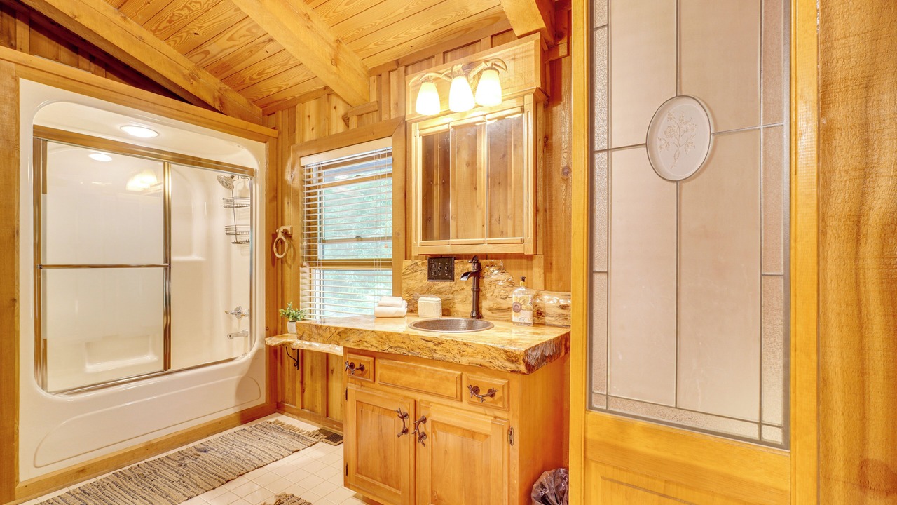 Photo of Bathroom in Wears Valley