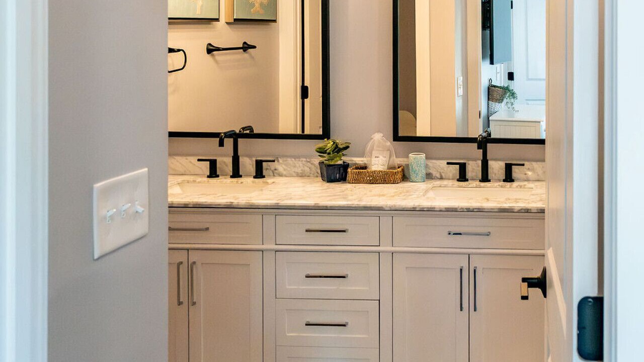 Photo of Bathroom in Harkers Island