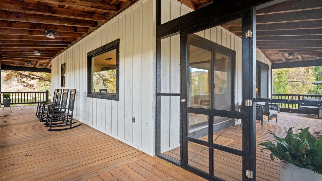 Photo of Patio Balcony in Hendersonville