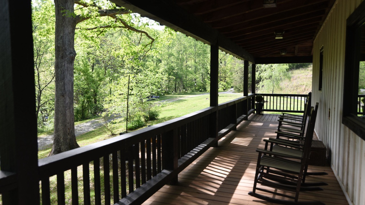 Photo of Patio Balcony in Hendersonville