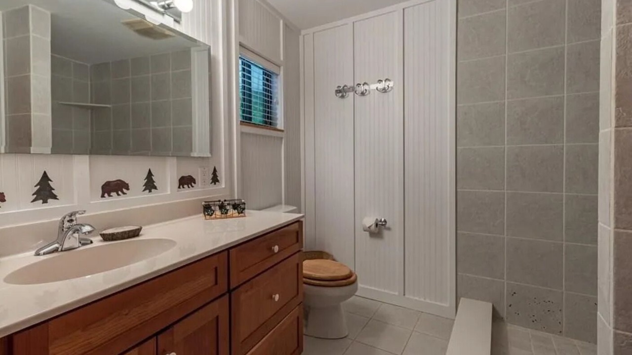 Photo of Bathroom in Cullowhee