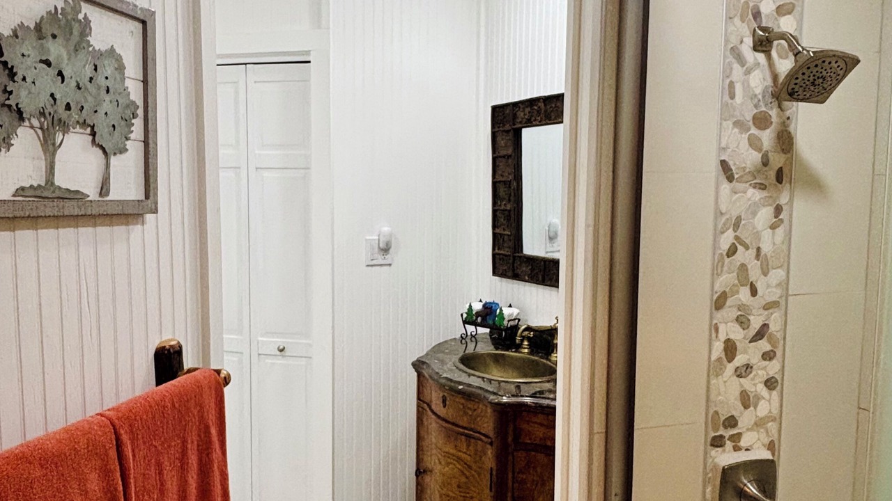Photo of Bathroom in Cullowhee