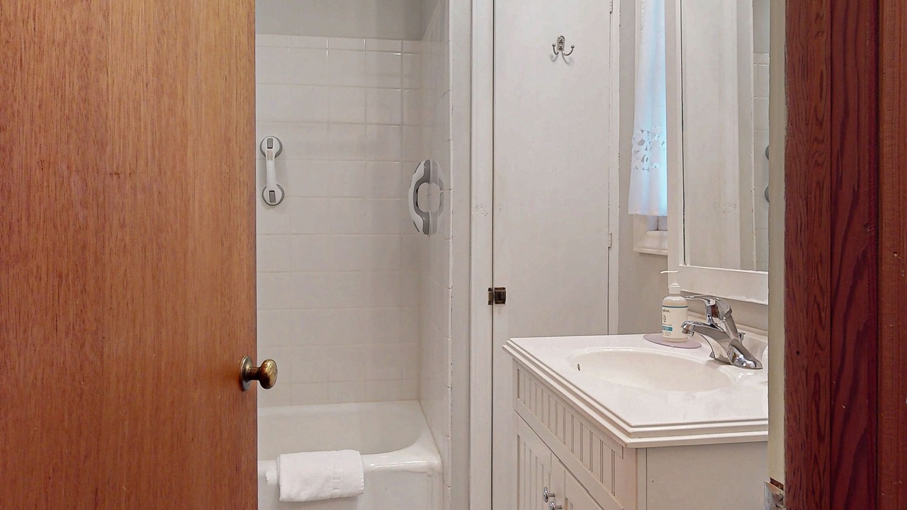 Photo of Bathroom in Lake Junaluska