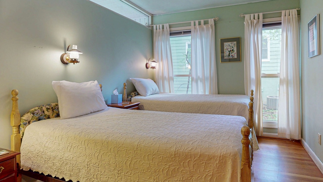 Photo of Bedroom in Lake Junaluska