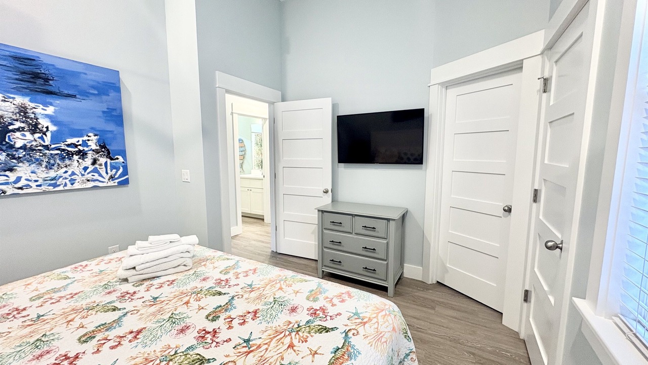 Photo of Bedroom in Corolla Light
