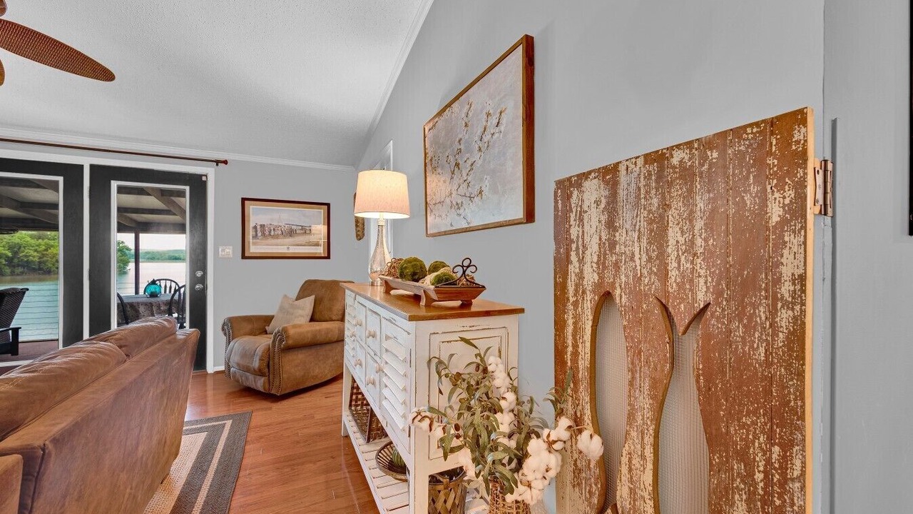Photo of Bedroom in Greenwood County
