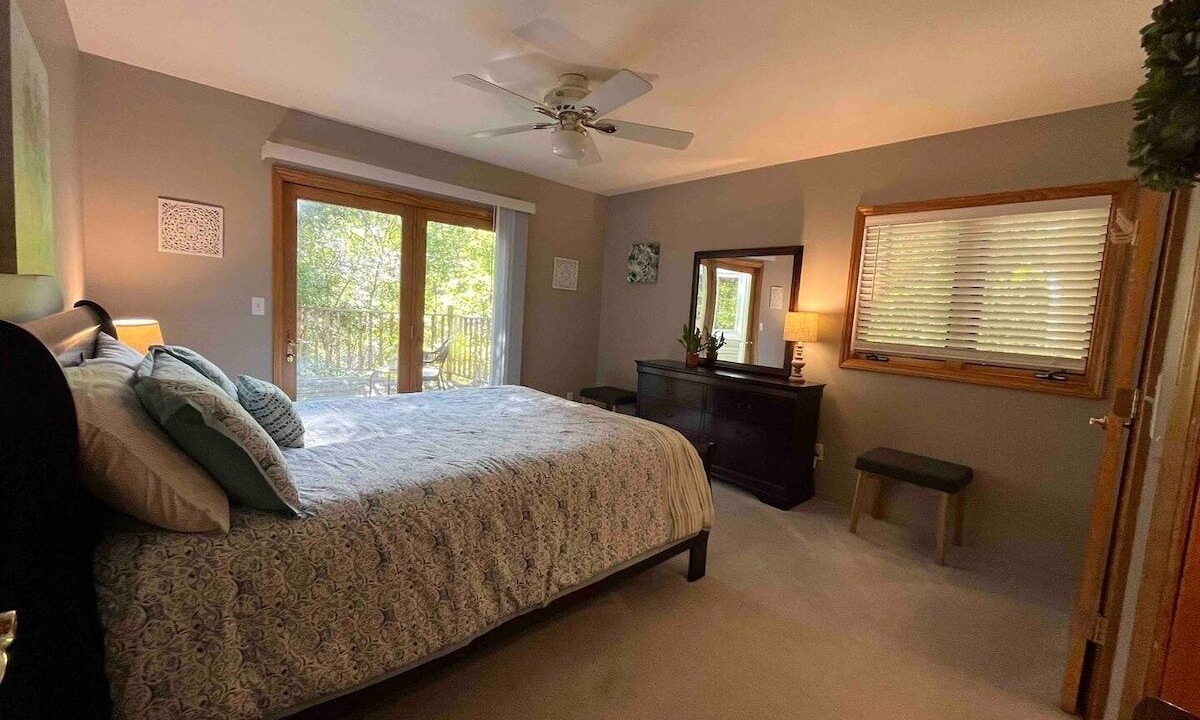 Photo of Bedroom in Southmont