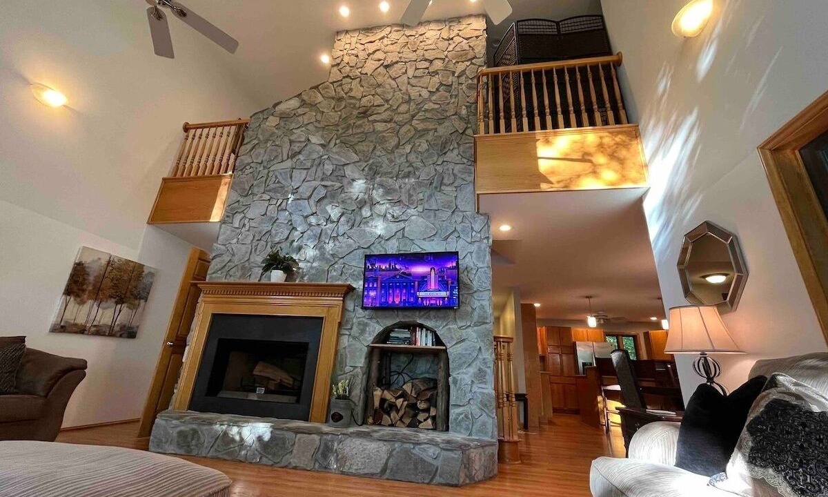 Photo of Livingroom in Southmont