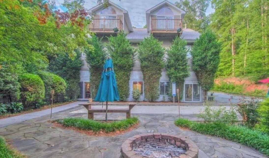 Photo of Outdoor in Southmont