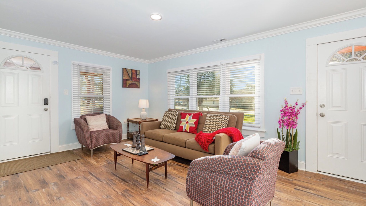 Photo of Livingroom in Hillsborough