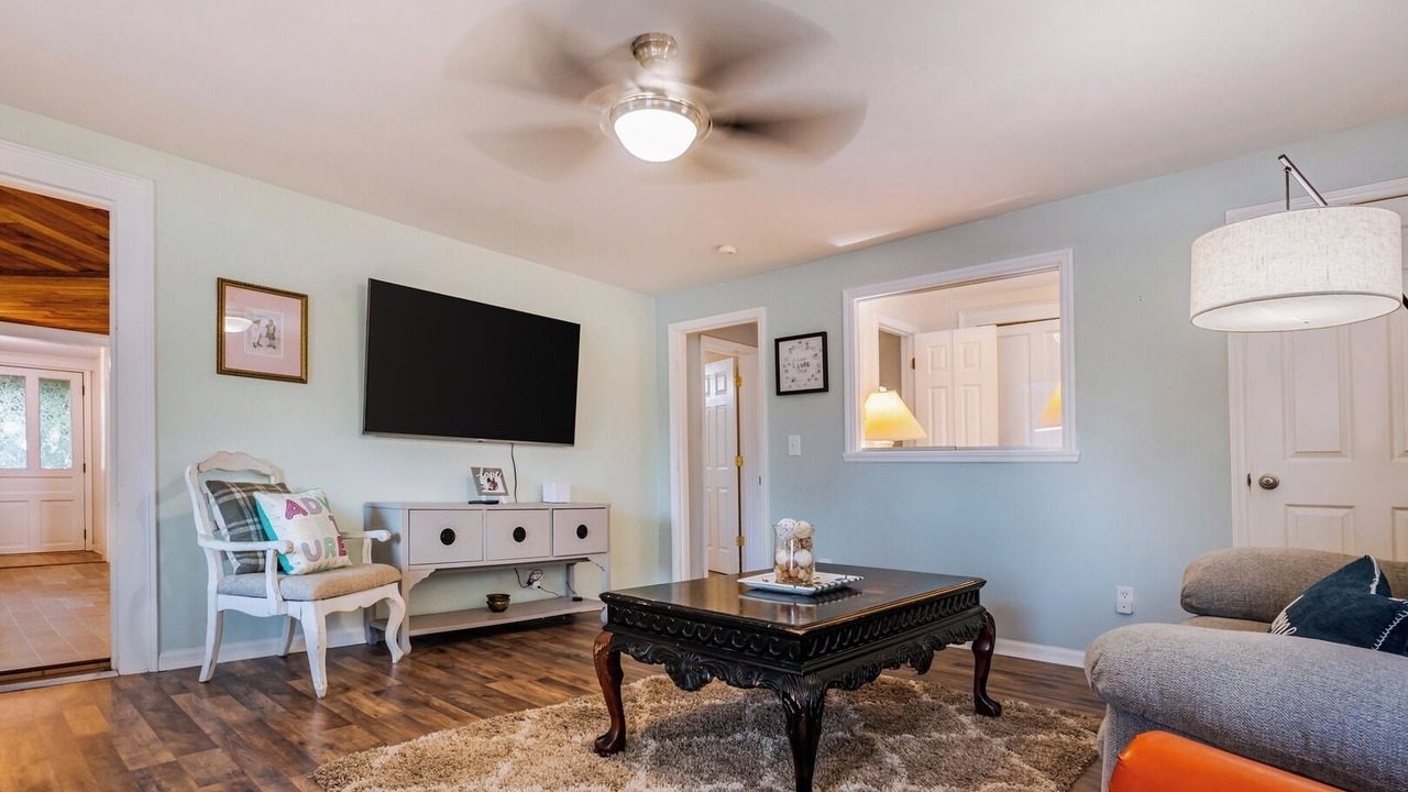 Photo of Livingroom in Cary