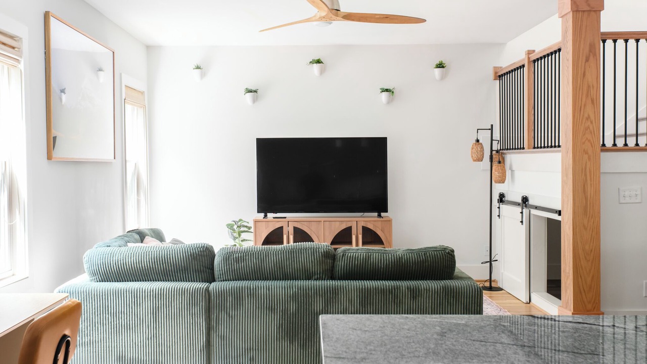 Photo of Livingroom in Cedar Grove