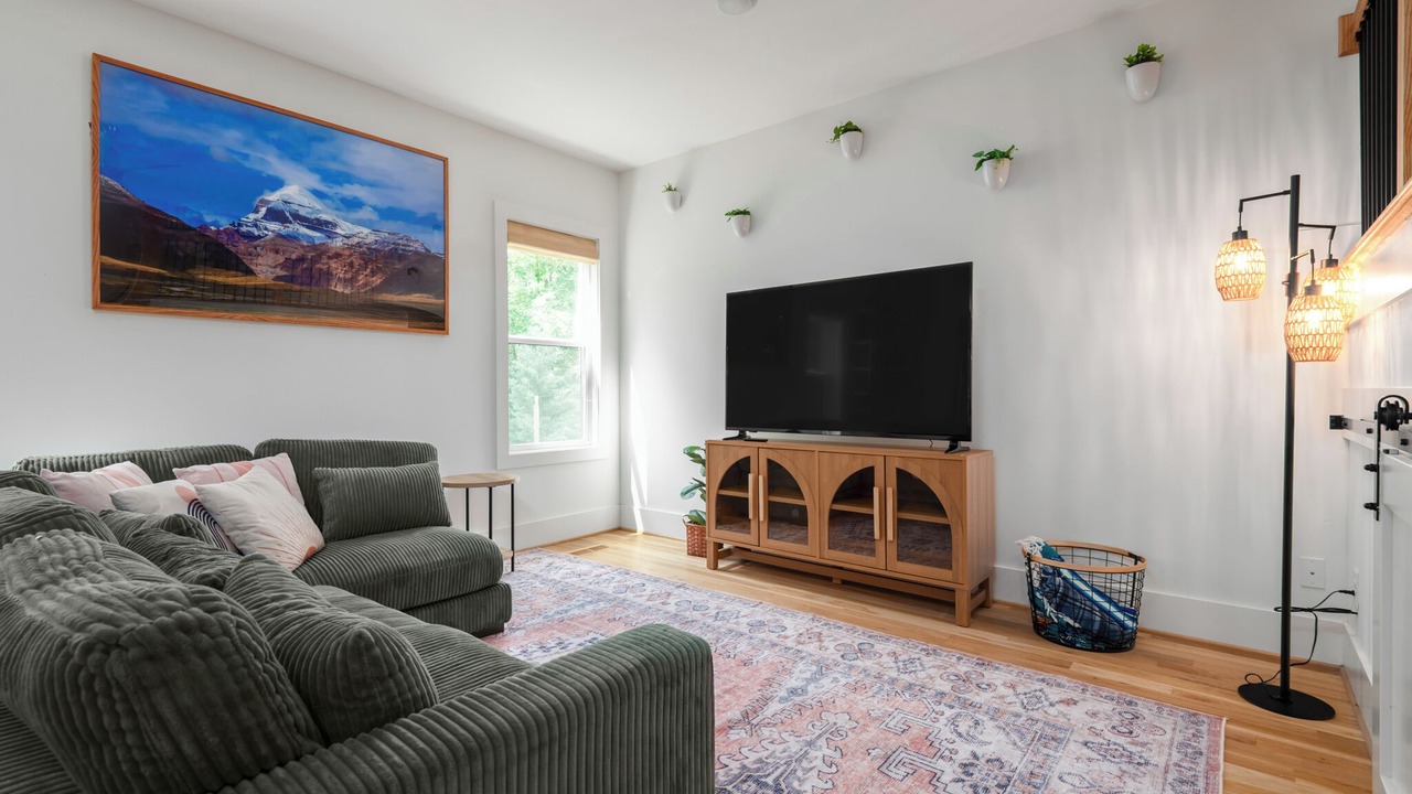 Photo of Livingroom in Cedar Grove