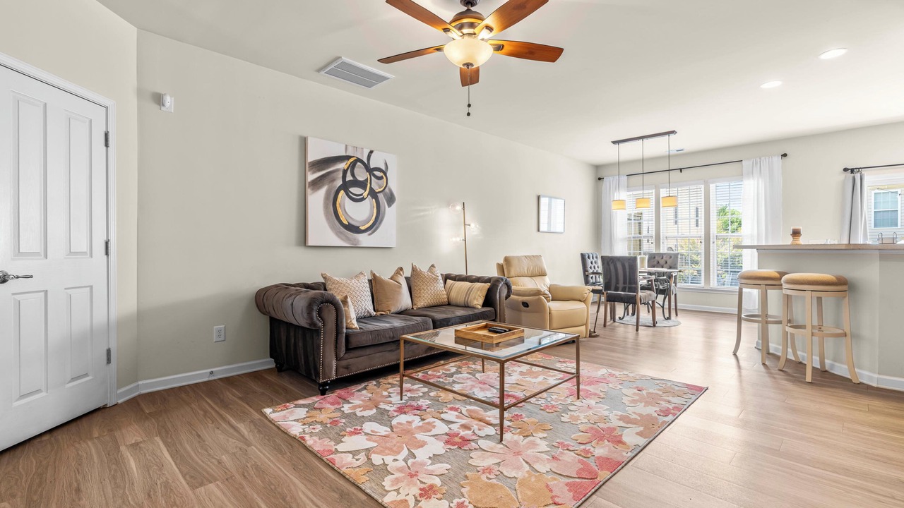 Photo of Livingroom in Northwest Raleigh
