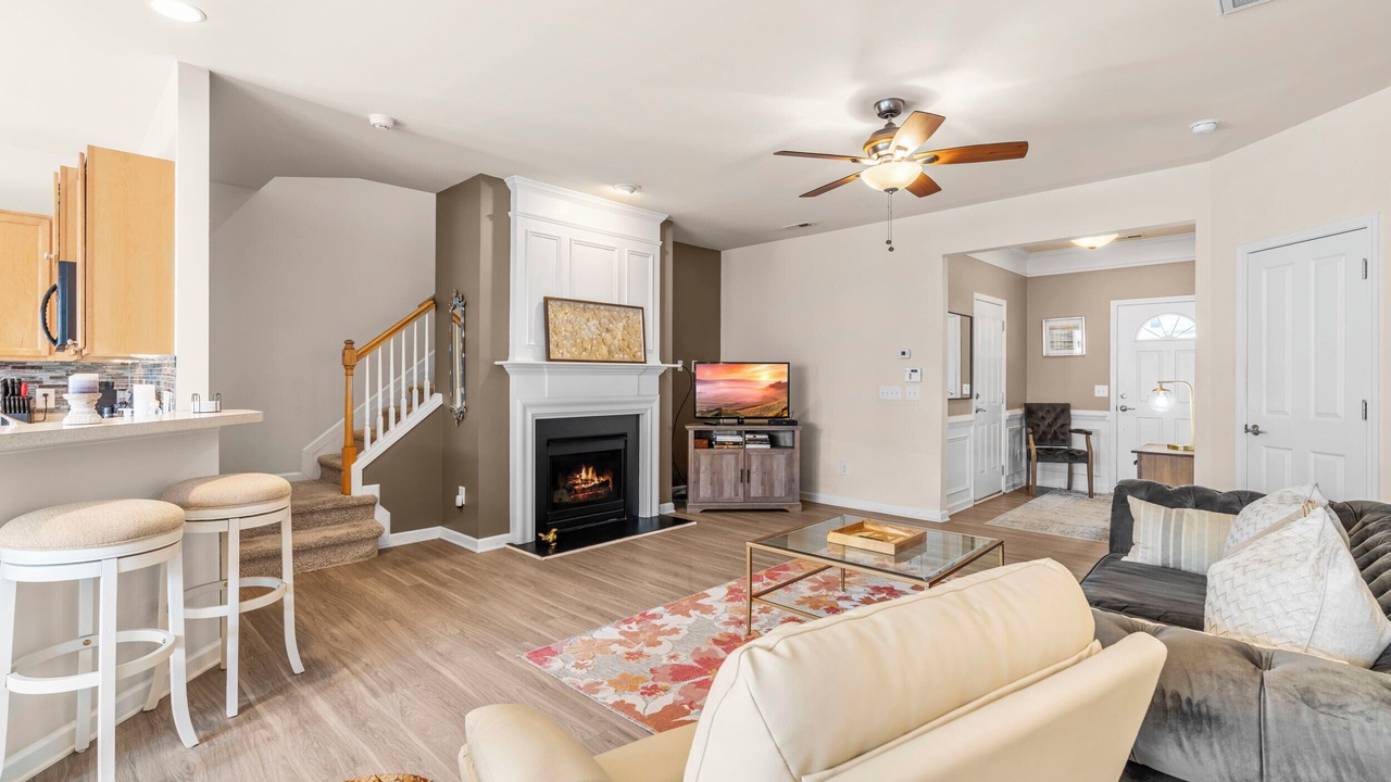 Photo of Livingroom in Northwest Raleigh