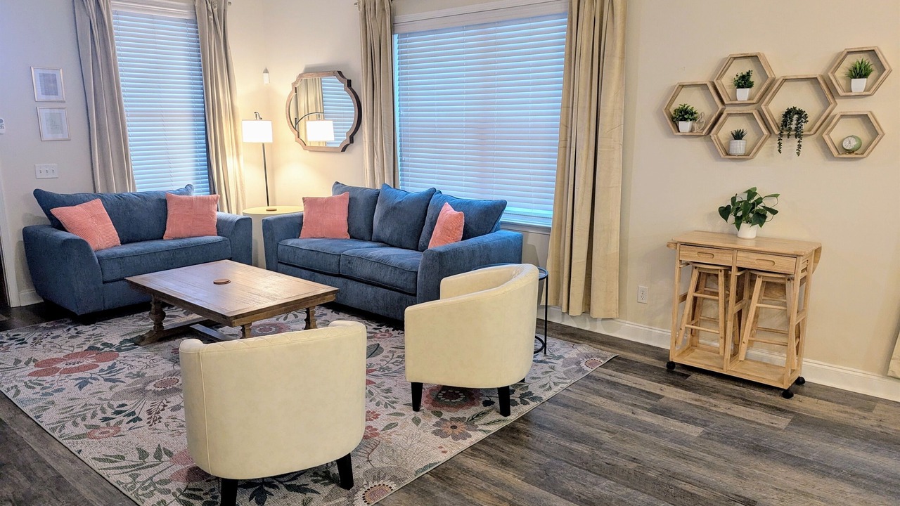 Photo of Livingroom in Thomas Square