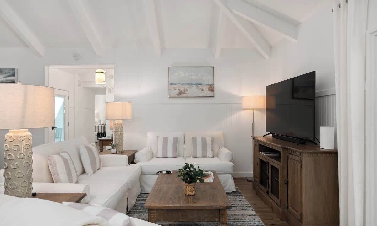 Photo of Livingroom in Southern Shores