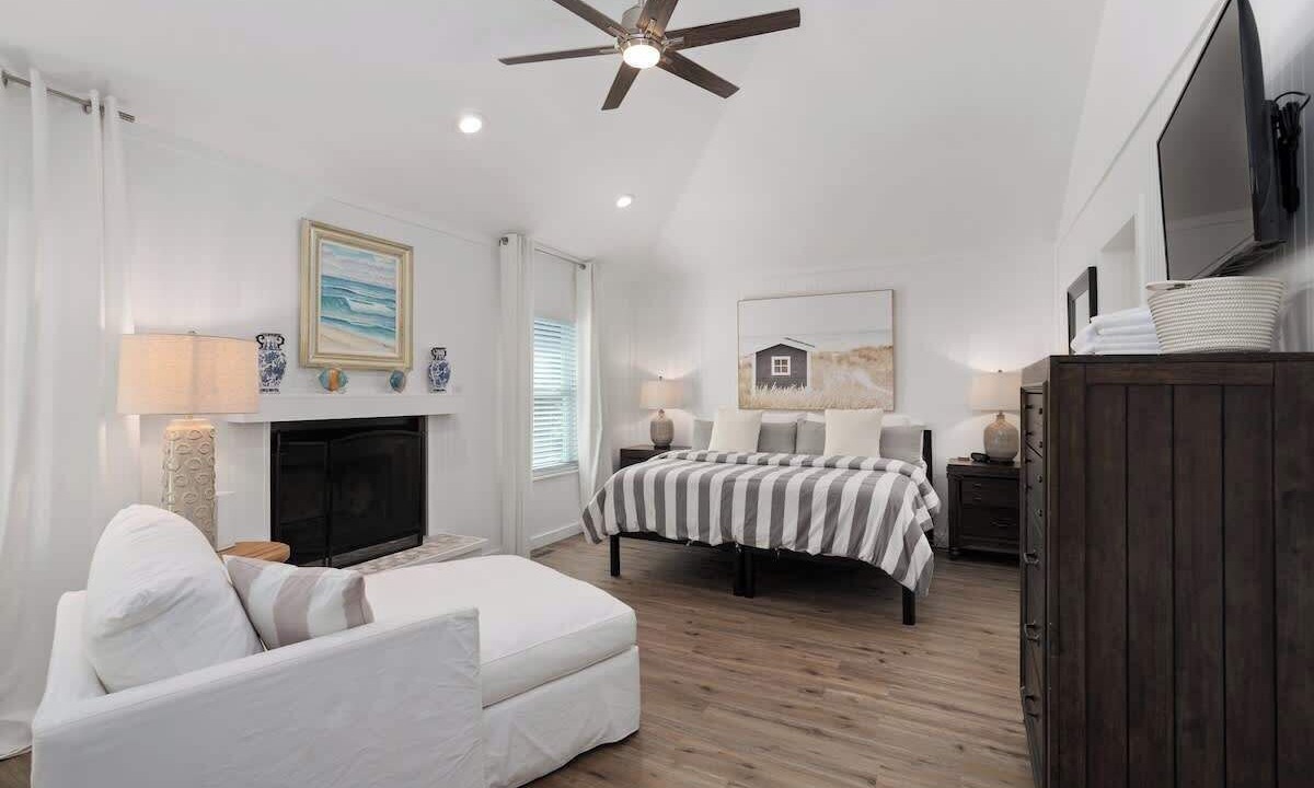 Photo of Bedroom in Southern Shores