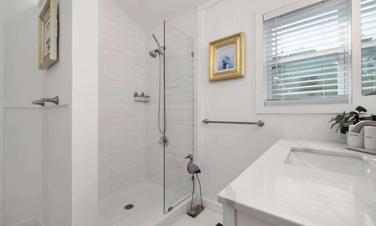 Photo of Bathroom in Southern Shores