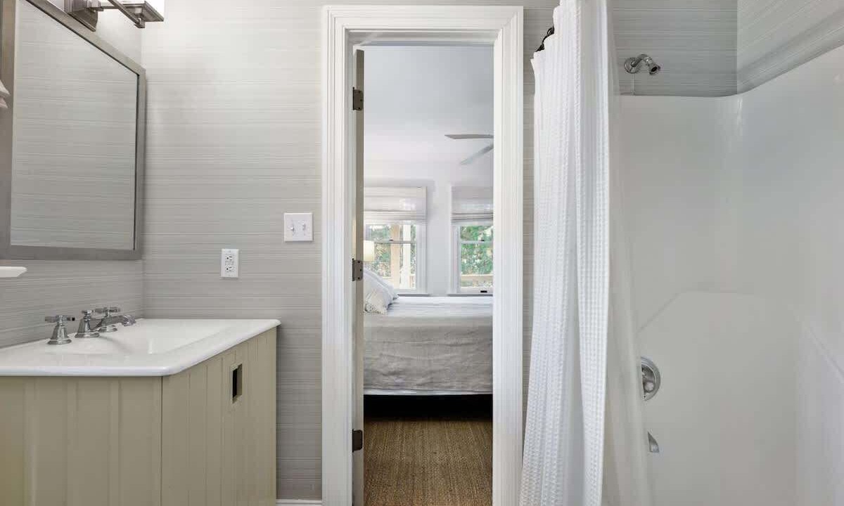Photo of Bathroom in Ocean Hill