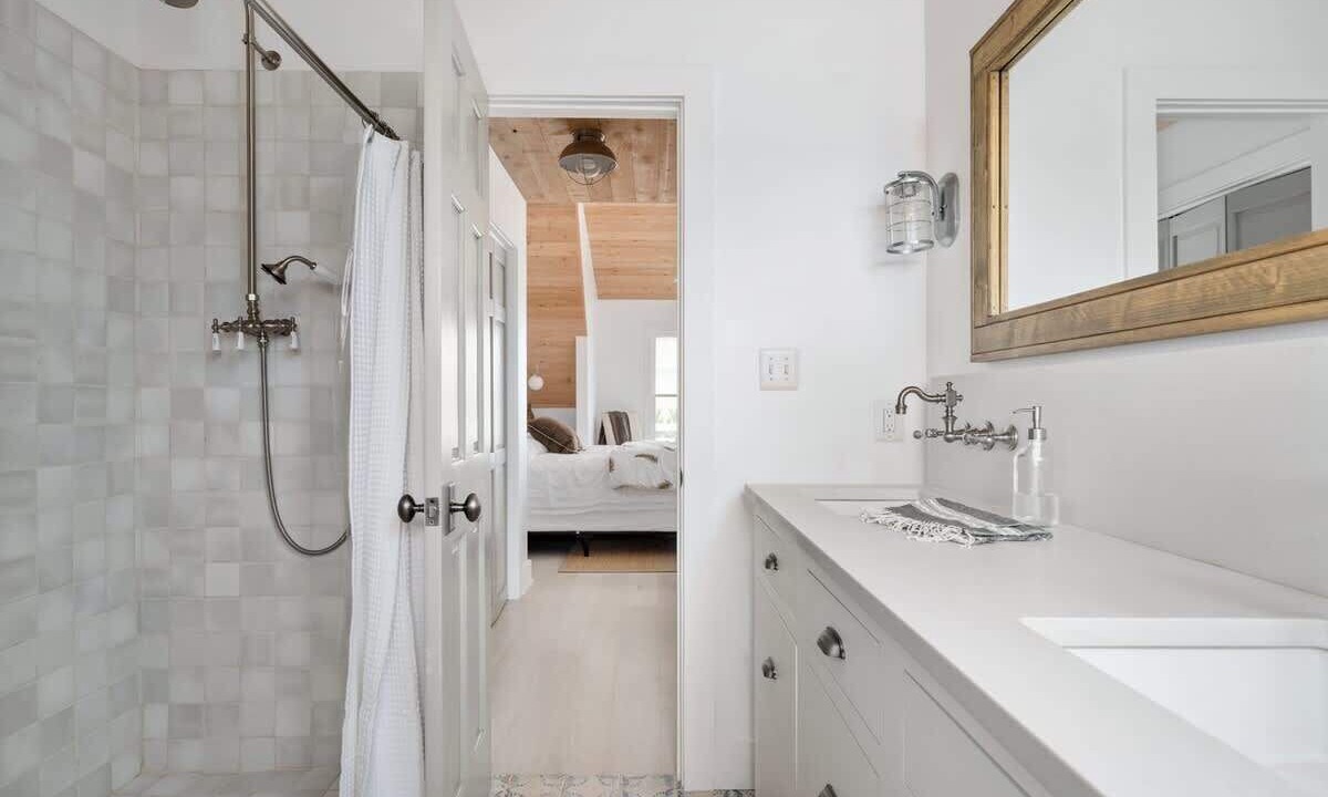 Photo of Bathroom in Ocean Hill