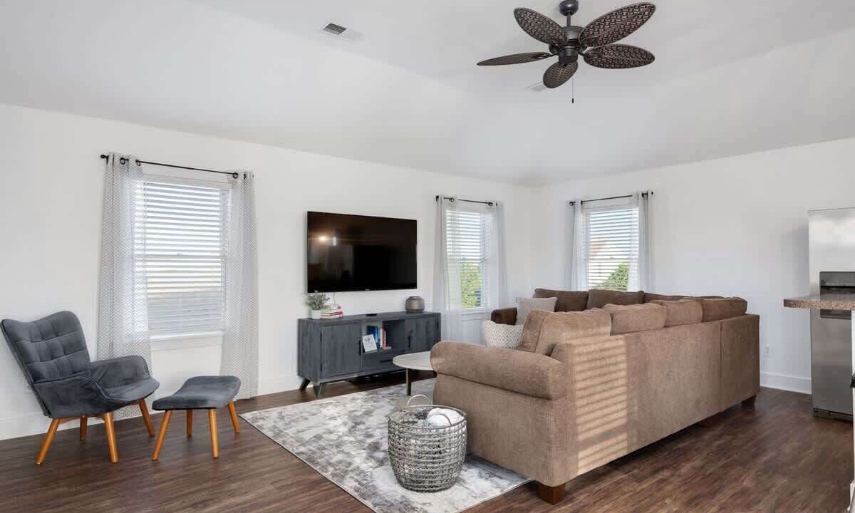 Photo of Livingroom in Colington