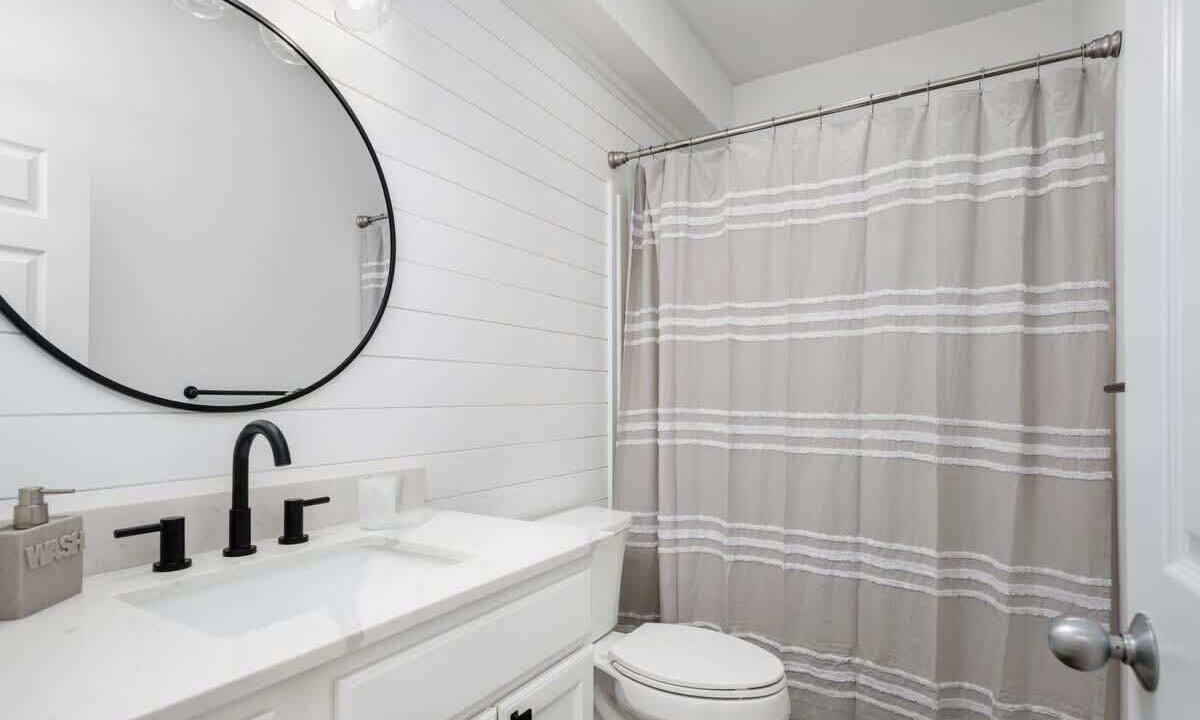 Photo of Bathroom in Colington