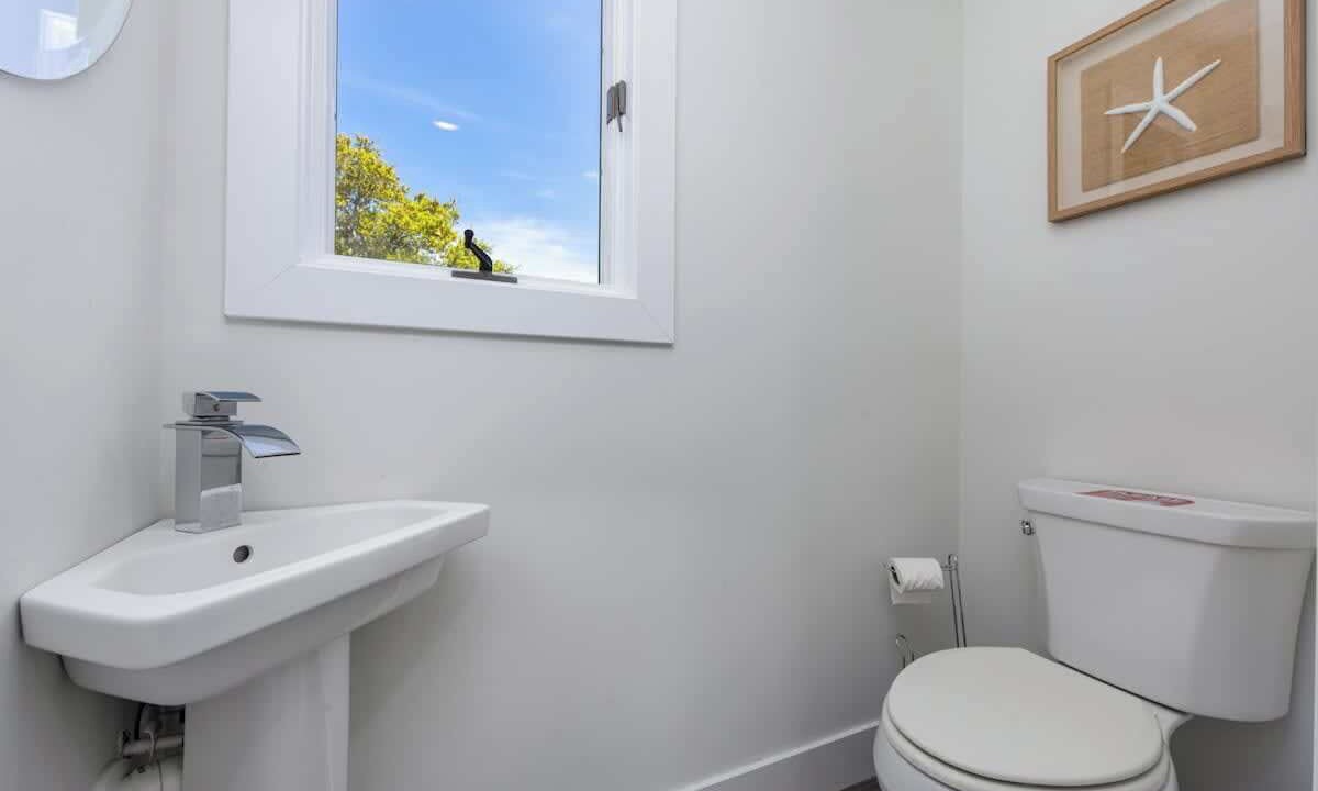 Photo of Bathroom in Southern Shores