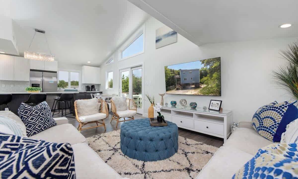 Photo of Livingroom in Southern Shores