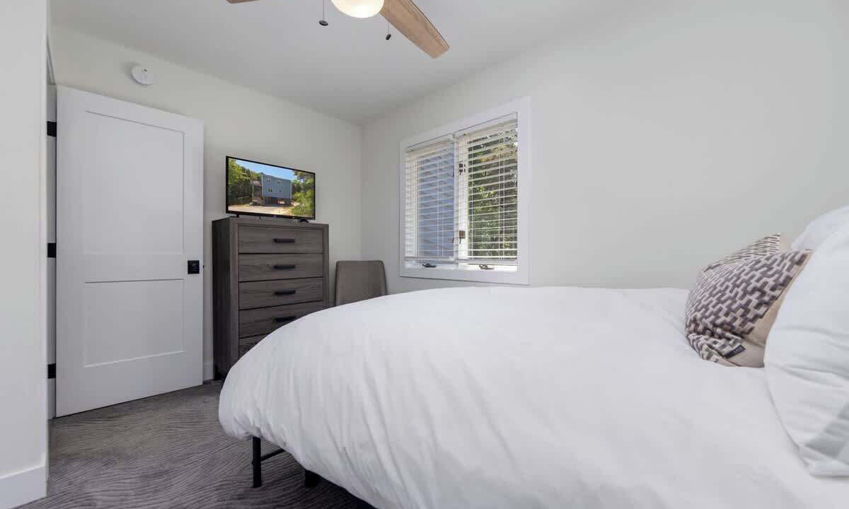 Photo of Bedroom in Southern Shores