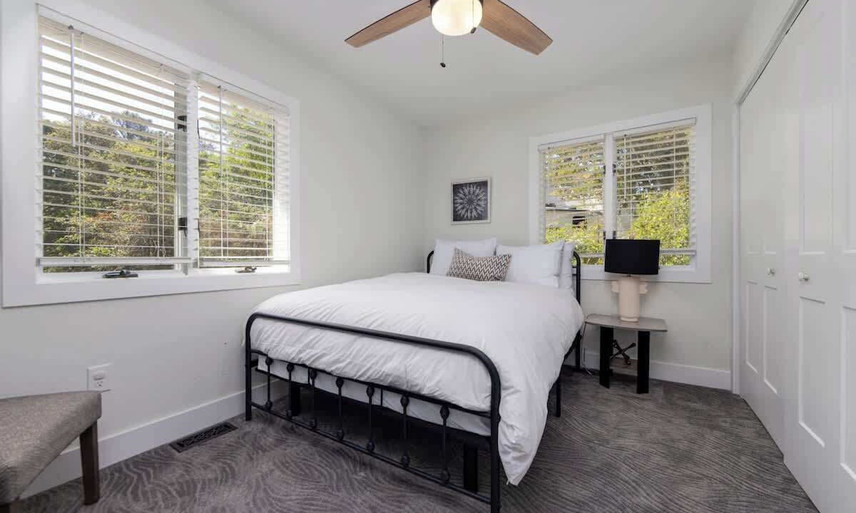 Photo of Bedroom in Southern Shores