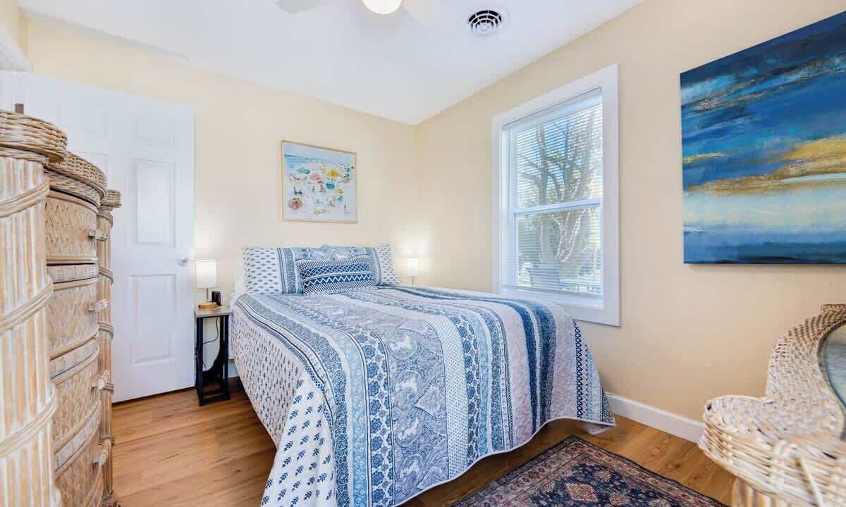 Photo of Bedroom in Colington