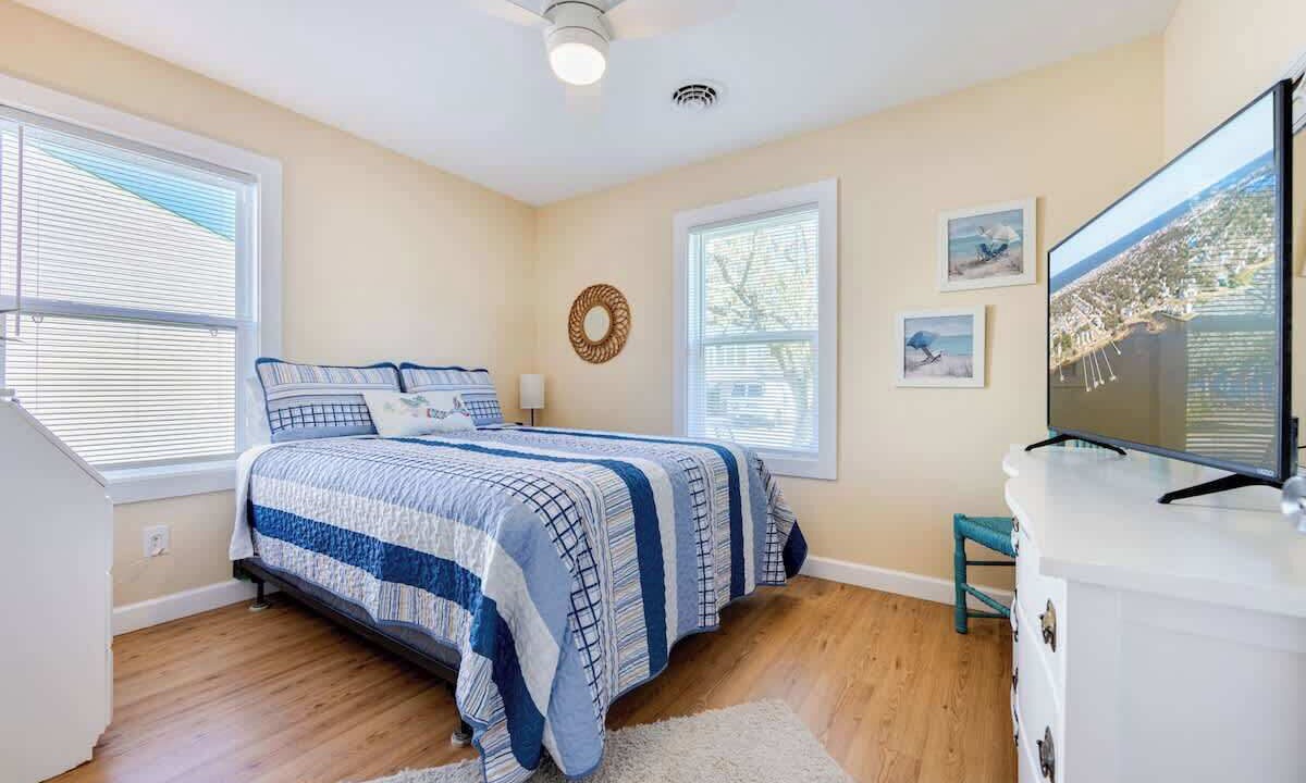 Photo of Bedroom in Colington