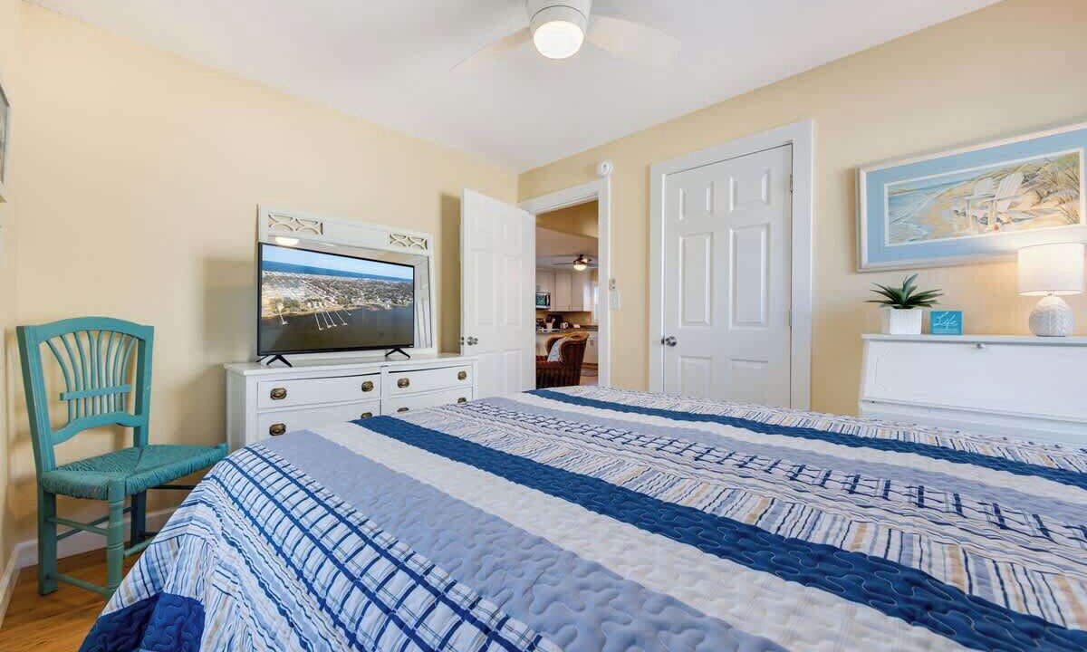 Photo of Bedroom in Colington