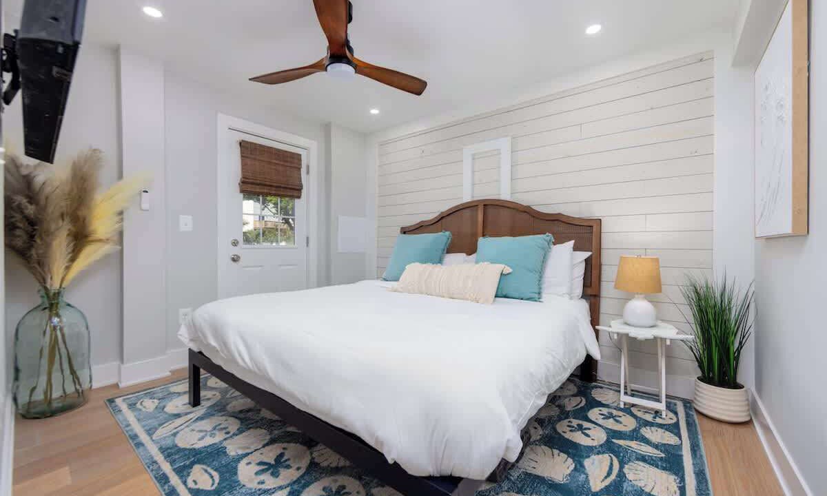 Photo of Bedroom in Colington