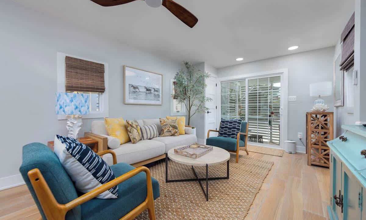 Photo of Livingroom in Colington