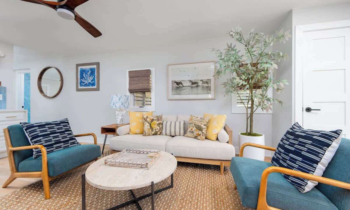 Photo of Livingroom in Colington