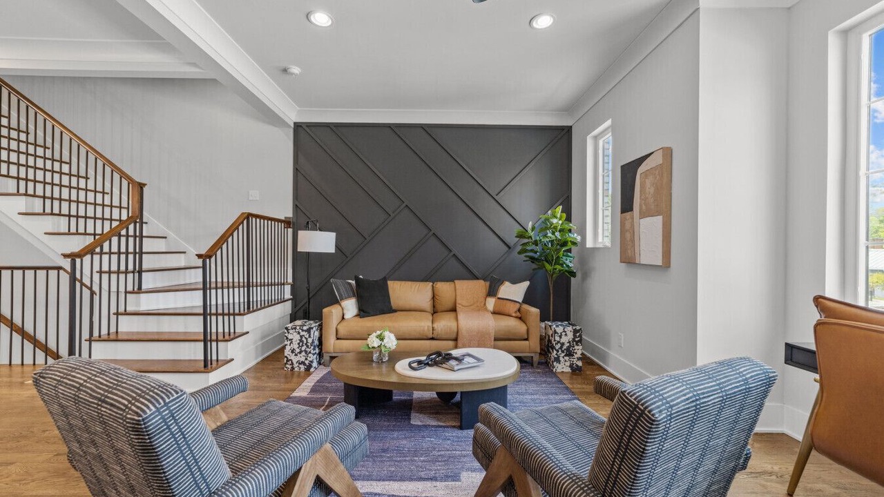 Photo of Livingroom in Downtown