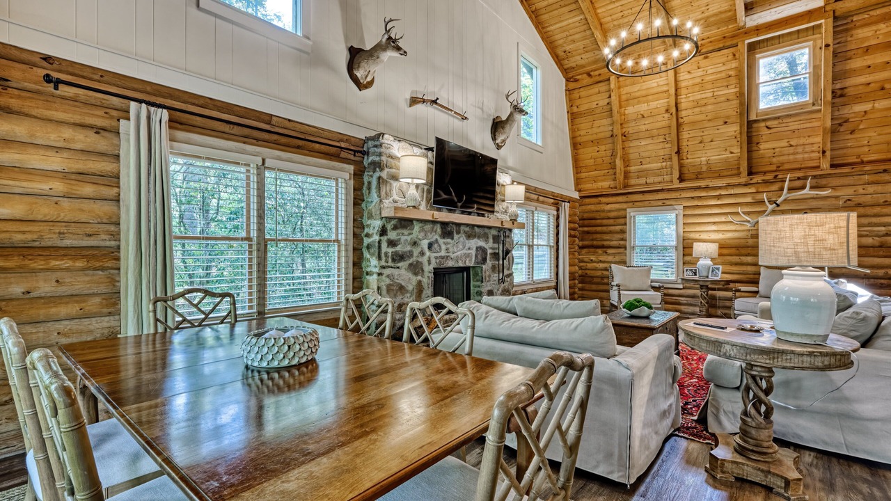 Photo of Livingroom in Highlands Hills
