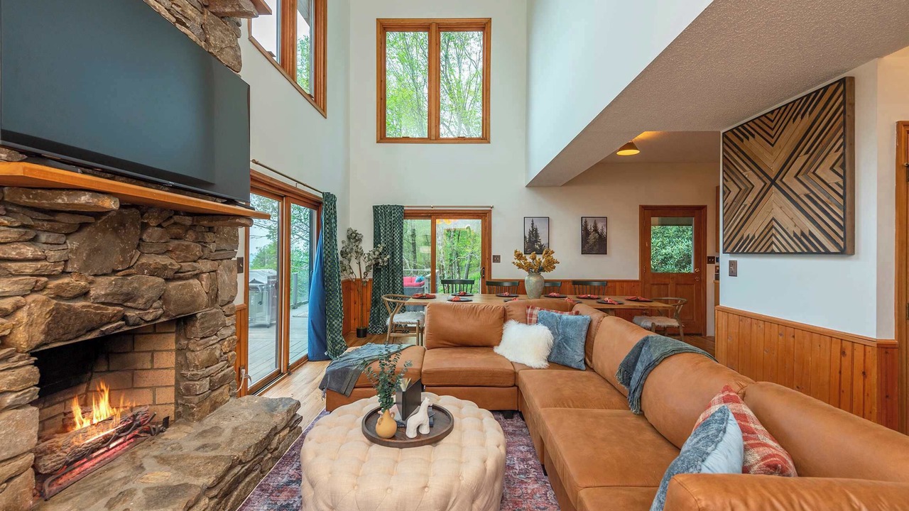 Photo of Livingroom in Fairview