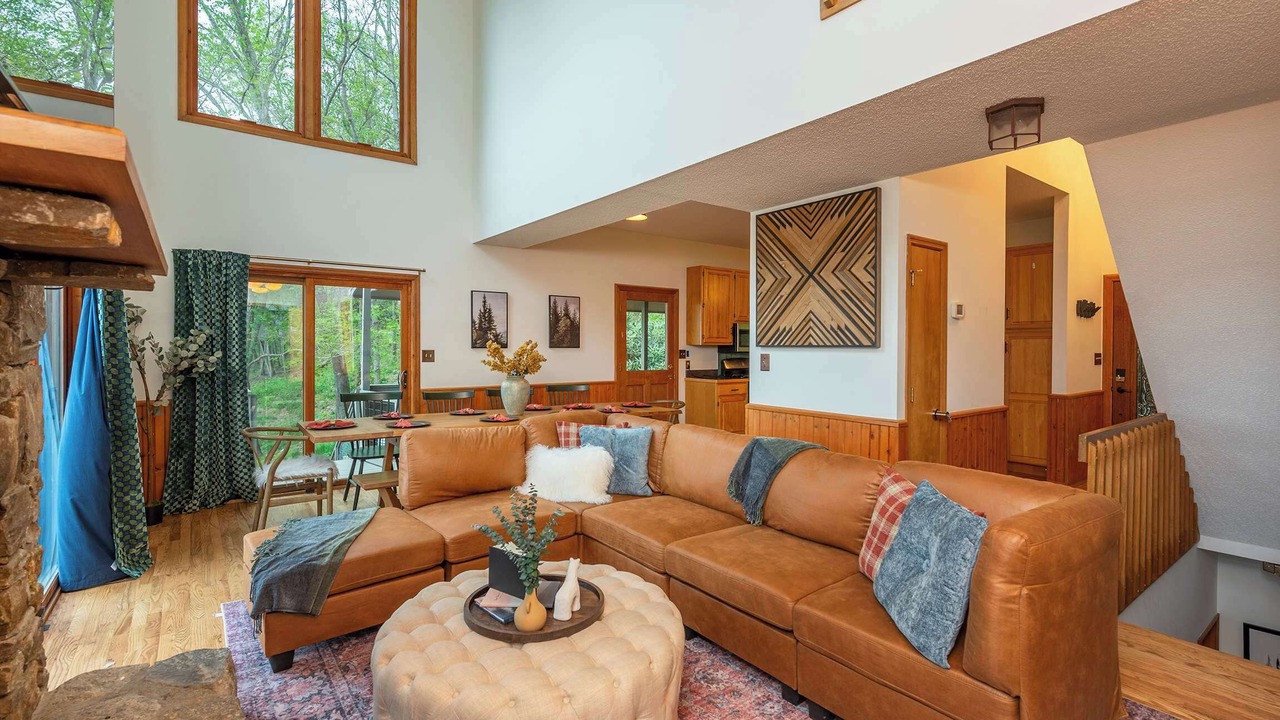 Photo of Livingroom in Fairview