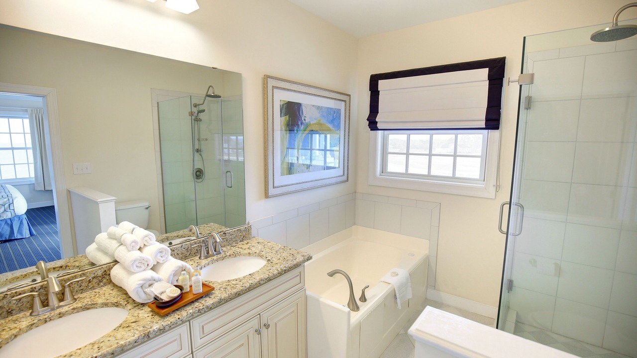 Photo of Bathroom in Roper
