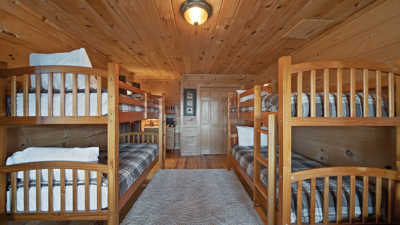 Photo of Bedroom in Beech Mountain
