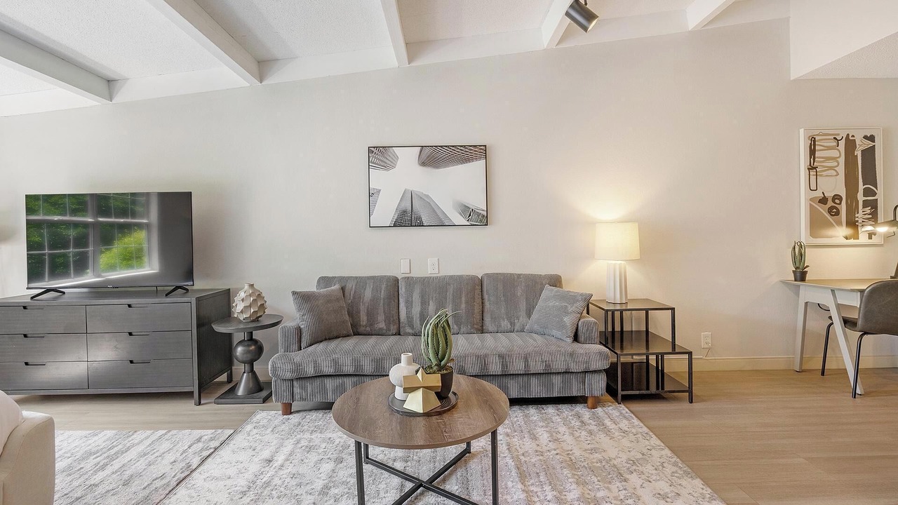Photo of Livingroom in Northeast Raleigh