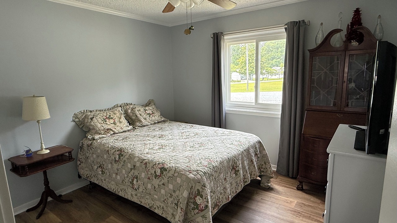 Photo of Bedroom in Minnesott Beach