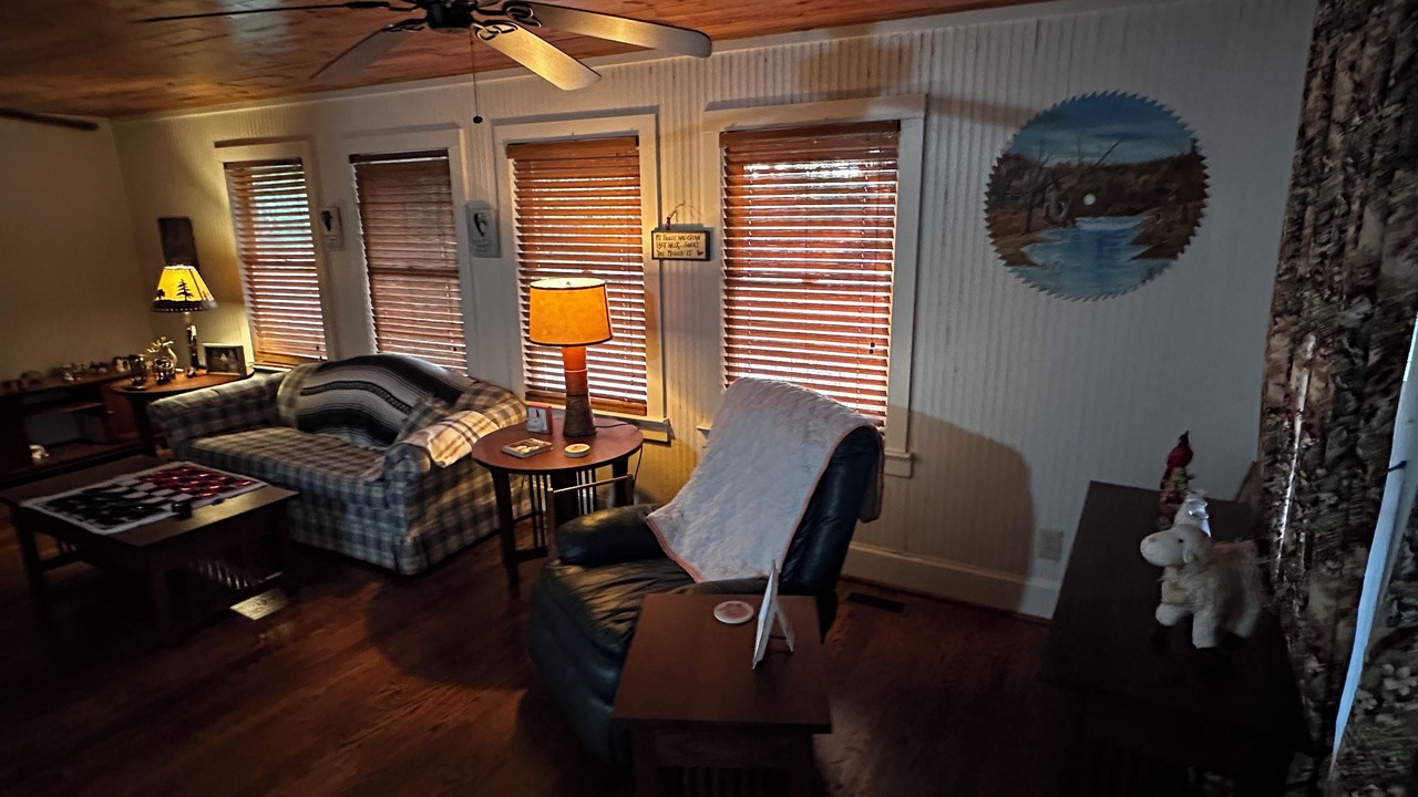 Photo of Livingroom in Lexington