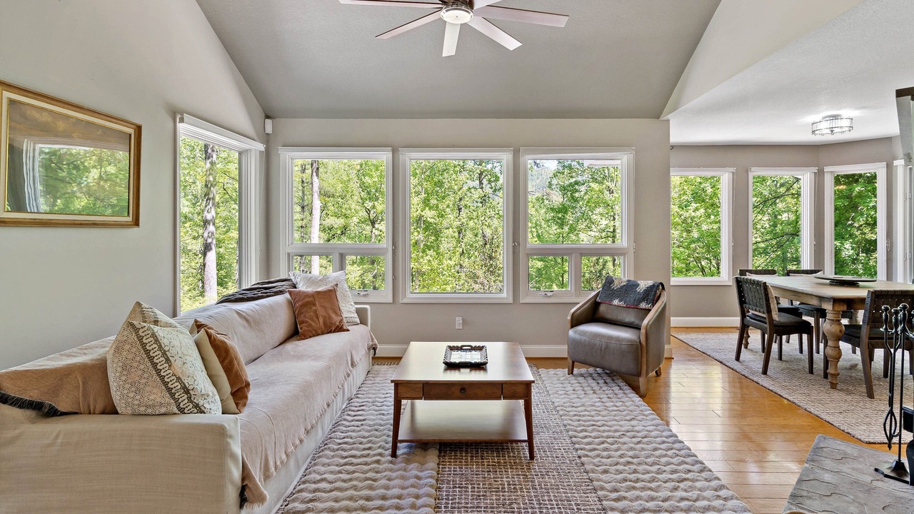 Photo of Livingroom in Frank