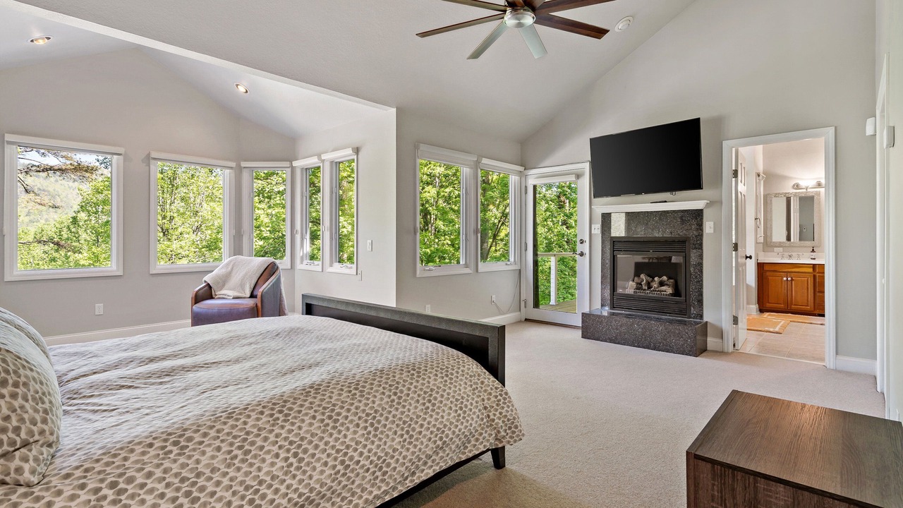 Photo of Bedroom in Frank