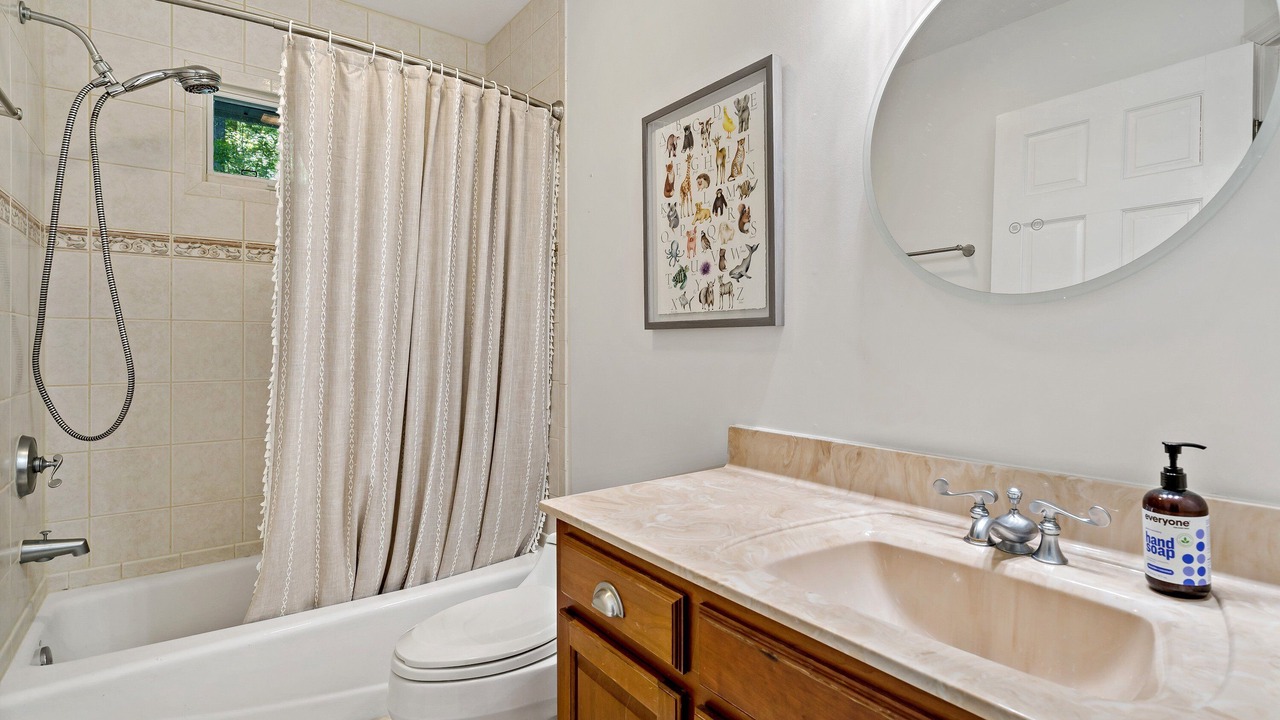 Photo of Bathroom in Frank