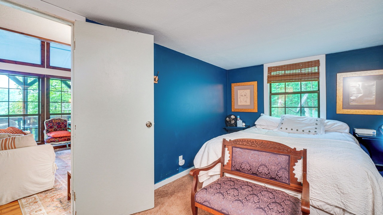 Photo of Bedroom in Robbinsville